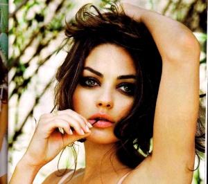 Мила Кунис е най-секси жена за 2013