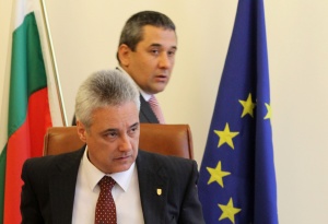 Депозитите на държавните фирми остават тайна