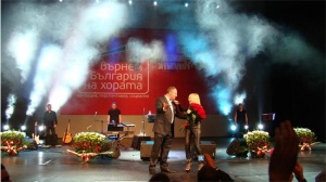 Лили Иванова закри предизборната кампания на БСП в зала 1 на НДК