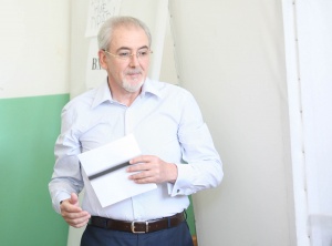 Местан: Да се разделим с месианството