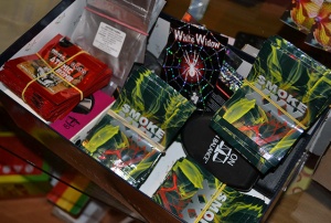 Задържаха петима чужденци, предлагали дрога като "соли за вана"