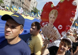 15 000 искат освобождаването на Тимошенко в Киев