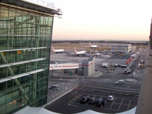 Летище "Хийтроу" в Лондон е затворено заради инцидент