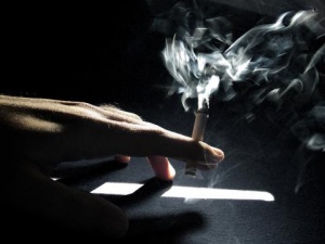 Балансирано решение е вариант за тютюнопушенето, заяви Орешарски