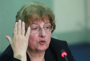 Замразяват цената на тока до 1 септември