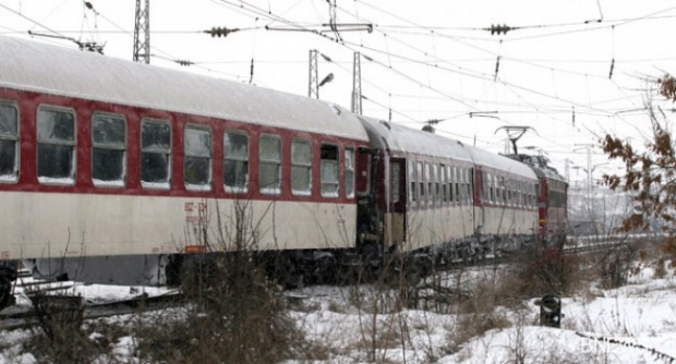 Повече от 20 ранени при влакова катастрофа около Белград