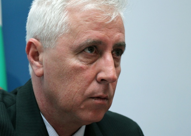 Здравният министър: Знам, че ме подслушват, но това ме амбицира