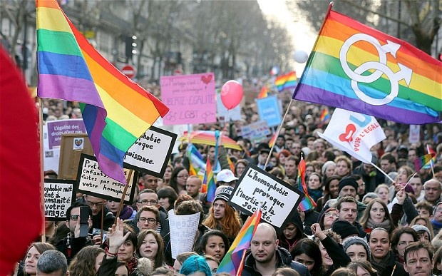 Хиляди протестират срещу гей браковете във Франция