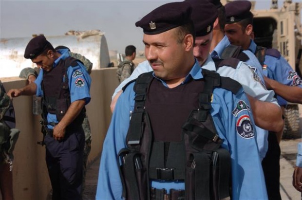 24 иракски полицаи убити за една нощ