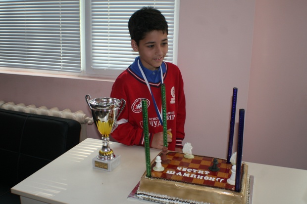 9-годишният шампион по шахмат се прибра в Казанлък