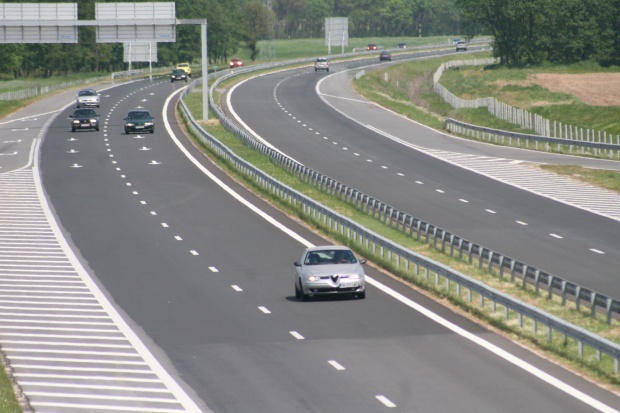 Няма пари за магистрала "Тракия", ще слагат кръпки