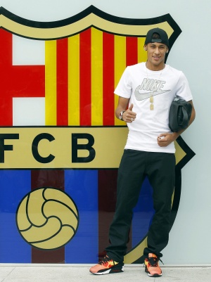 50 000 очакват Неймар пред „Камп Ноу"