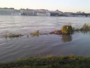 МВнР: В Братислава е обявено извънредно положение заради водите на Дунав