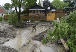 Наводненията в Словакия взеха първата си жертва
