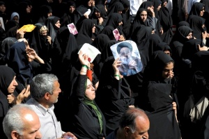 Вълнения в Иран преди президентските избори