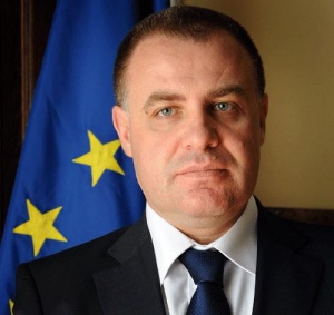 Мирослав Найденов: Ако Борисов продължава да държи Цветанов до себе си, ГЕРБ ще върви надолу