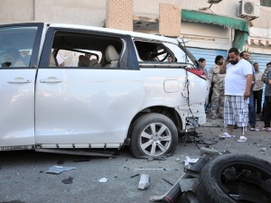 Избухна бомба пред италианското посолство в Либия