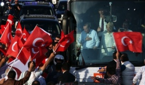 Управляващата партия в Турция обмисля нови контрапротести