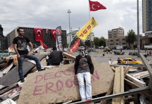 Съветник на Ердоган сравни „Таксим“ и „Уолстрийт“