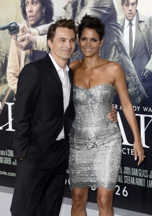 Холи Бери и Оливие Мартинес очакват син