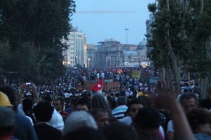 Протестиращи: Предложението за референдум за парка „Гези“ е незаконно