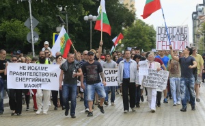 Орешарски представя на протестиращите приоритетите на кабинета