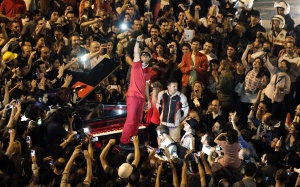 Турски синдикат плаши със стачка, ако полицията нападне протестиращите на „Таксим“