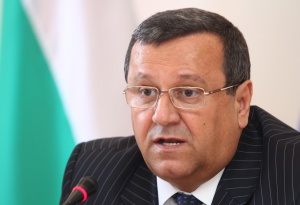 Хасан Адемов: Заложена е бомба на пазара на труда