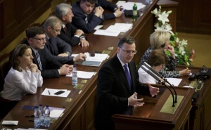 Мащабната полицейска операция в Чехия приключи, премиерът няма да подаде оставка