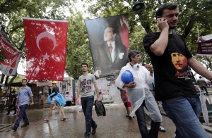 Истанбулски съд нареди арест за четирима демонстранти, 22 са освободени