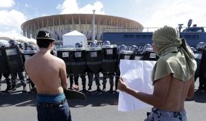 Протестите в Бразилия ескалират