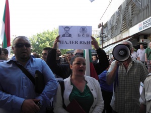 Протестиращите срещу Муса Палев плашат с блокада на пътя за Гърция