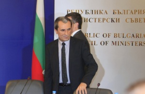 Орешарски: Може да вдигнем минималната заплата догодина