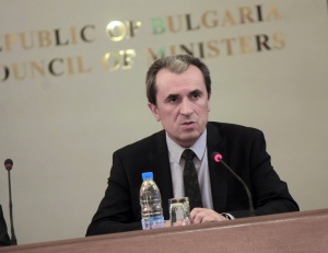 Орешарски няма да се среща с протестиращите днес