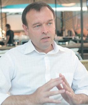 Депутатът Христо Монов от БСП нарече протестиращите „интернет лумпени“