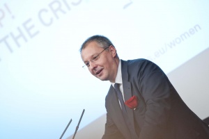 Станишев: БСП има готов законопроект, според който детските надбавки ще са 50 лева