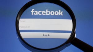 Facebook разкри лични данни на 6 милиона души