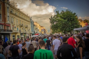 Хиляди протестират и в Пловдив