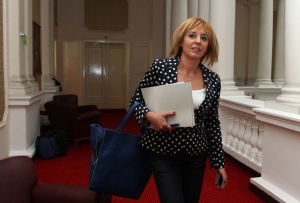 Мая Манолова: Оставката на правителството не е в интерес на гражданите