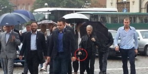 Сидеров сезира Цацаров: Протестиращ поиска да ми изтръгне гърлото