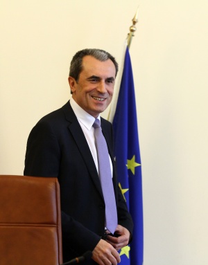 Орешарски от Брюксел: Няма да подам оставка