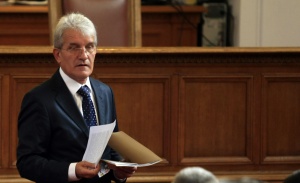 Депутатите гласуваха НЕК да купува енергията, произведена от ВЕИ