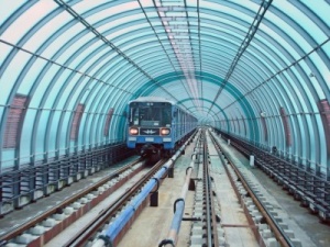 Мост на столичното метро заплашва пътниците