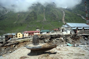 Около 3000 безследно изчезнали след наводненията в Индия