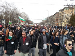 122 души отведени по районните от началото на протестите в София