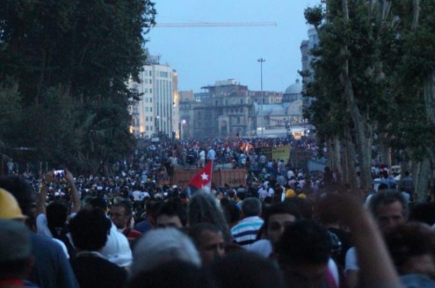 Турският СЕМ глоби тв канали заради предавания на живо от „Таксим“