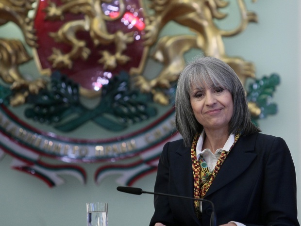 Маргарита Попова: Да помогнем на хората да си възвърнат доверието в институциите