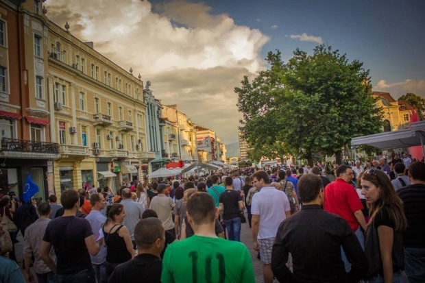 Протестиращите в Пловдив блокираха два възлови булеварда в града