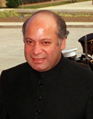 Премиерът на Пакистан уволнява всички корумпирани чиновници