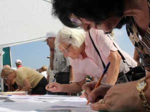 В Пловдив събраха 8000 подписа срещу кабинета „Орешарски“